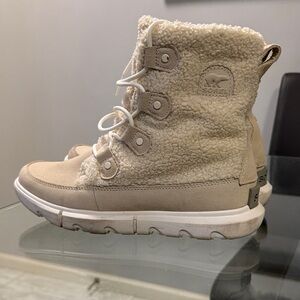 Sorel Cream and Tan Fleece-Lined Boots